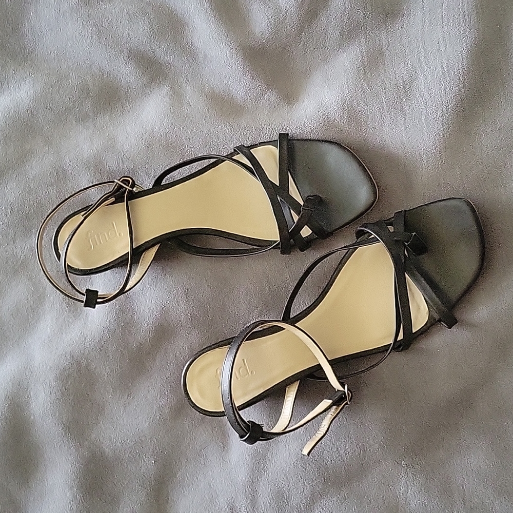 vintage strappy square toe ankle tie low wedge sandal size 8 9